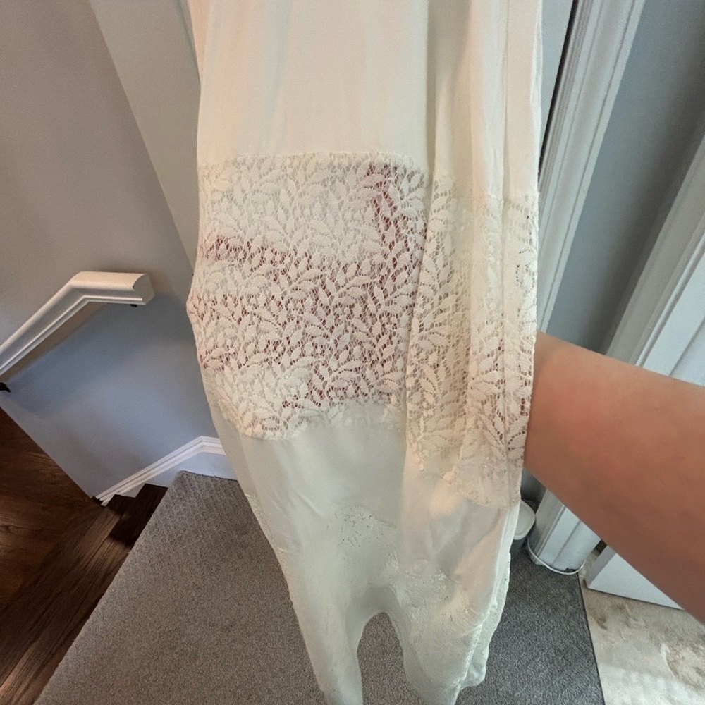 YA Los Angeles Elegant White Lace Maxi Dress - Picture 3 of 5